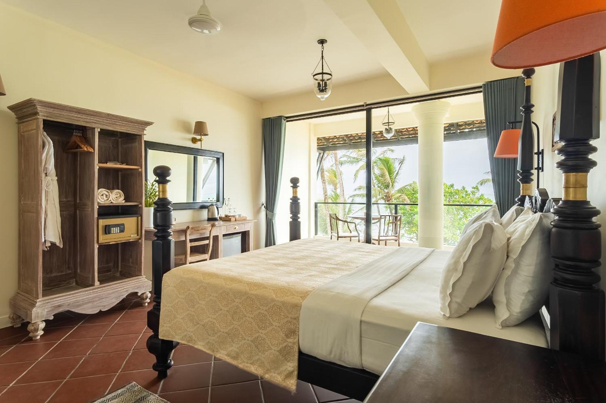 Naomi Beach Resort - Adults Only Уелигама Екстериор снимка